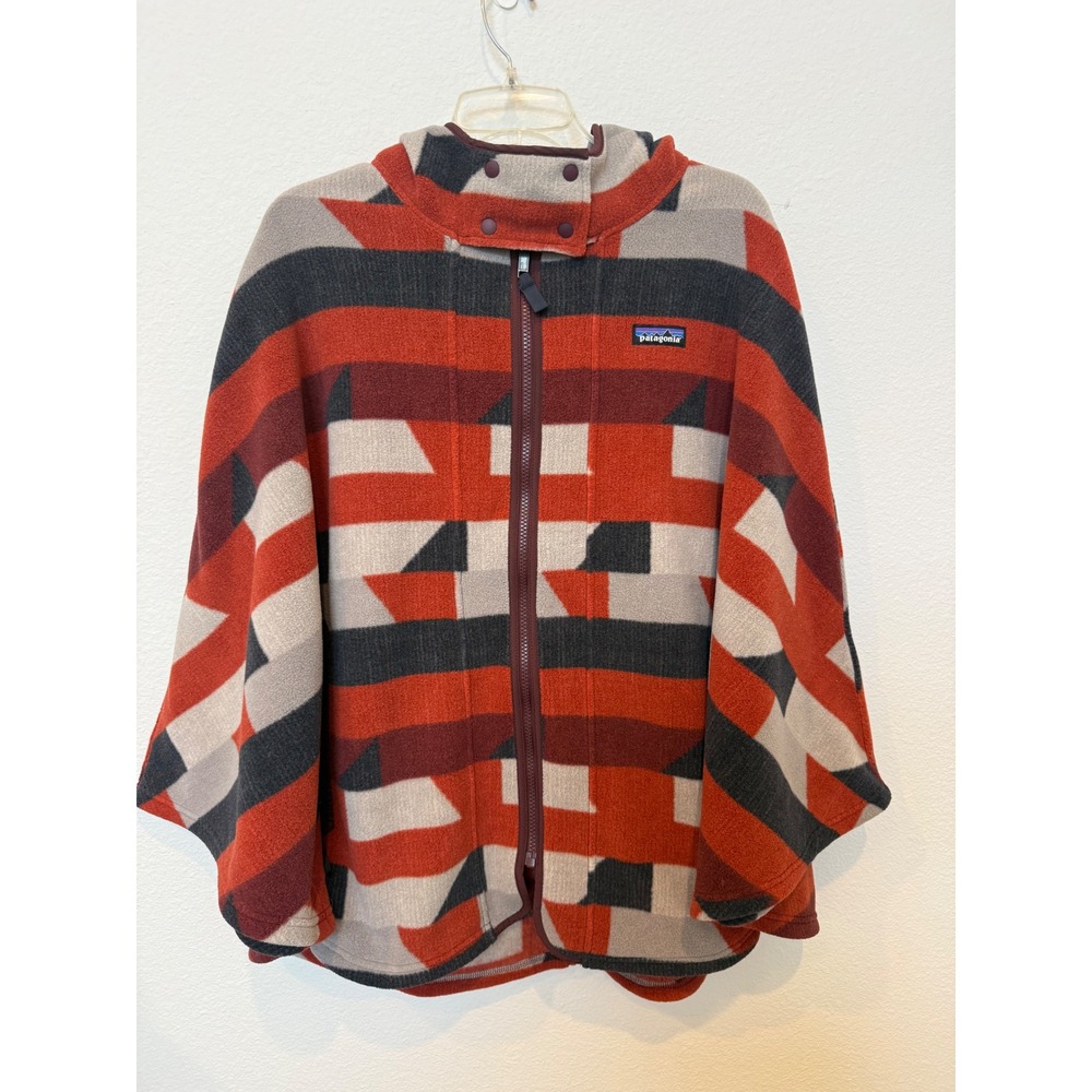 Patagonia Fall 2017 Lightweight Synchilla Fleece Poncho XS/S Geometric Hooded